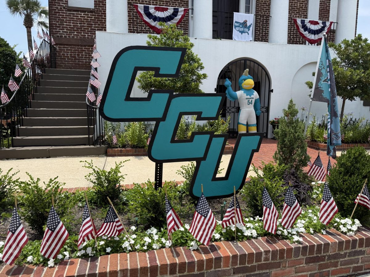 Conway decorates downtown in support of the Chanticleers.