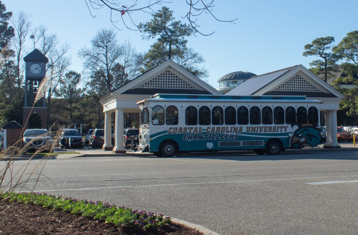 A CCU shuttle awaits students at the Lib Jackson Student Union hub.